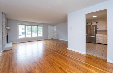 11 Sycamore St, Hudson, NH 03051 - photo 7