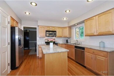 114 Vernon Ave, Wheaton, IL 60187 - photo 4