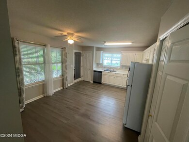 109 Simsbury Ln, Macon, GA 31220 - photo 6