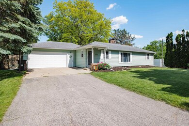 3128 Mcclain Dr, Cedar Falls, IA 50613 - photo 3