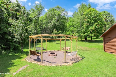509 Thomas Loop Rd-130