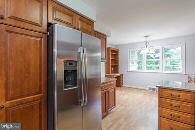 2039 Wisteria Ln, Lafayette Hill, PA 19444 - photo 7