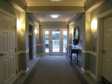 35 Commonwealth Ave unit 305, Chestnut Hill, MA 02467 - photo 2