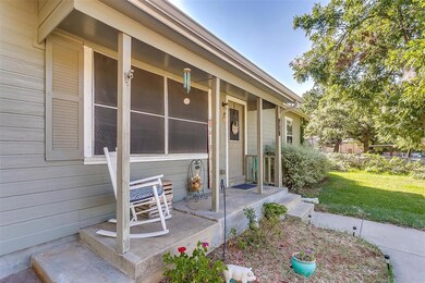 526 N Avenue A, Springtown, TX 76082 - photo 2