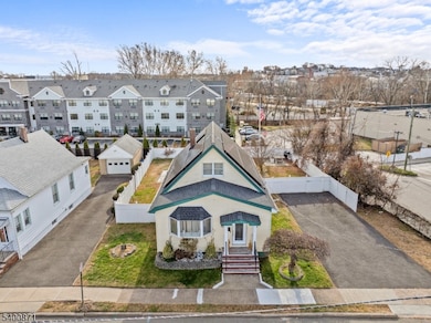 7-02 Lake St unit 1X, Fair Lawn, NJ 07410 - photo 2