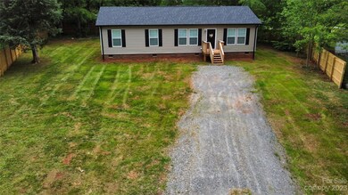 108 Dove Cir, Statesville, NC 28625 - photo 3