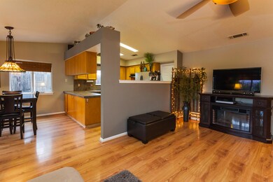 LivingRoom4
