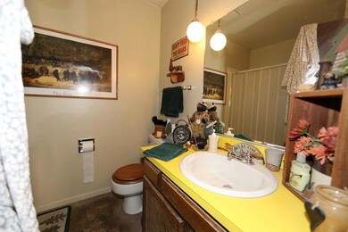 Bathroom.JPG