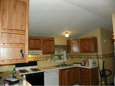 217 W Jackson St, Laurel, IN 47024 - photo 2