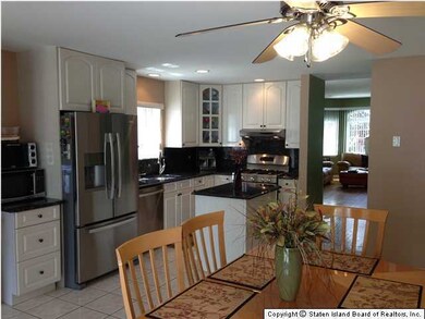 37 Dale Ave, Staten Island, NY 10306 - photo 5
