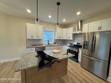 5059 Magnolia Dr, Oregon, OH 43604 - photo 6