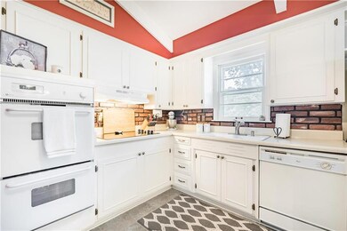 7305 Edgewood Blvd, Shawnee, KS 66203 - photo 5