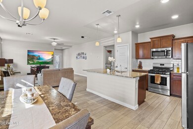 13900 Flora Vista Ave, Horizon City, TX 79928 - photo 6