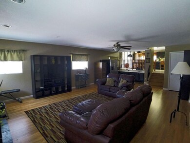 Family-Room