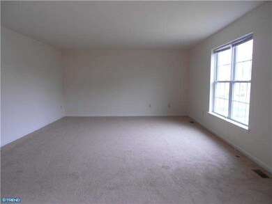 624 Cody Dr, Reading, PA 19605 - photo 3