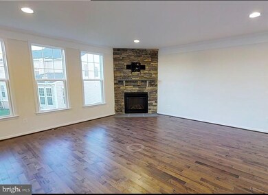 24883 Coventry Grove Ct, Chantilly, VA 20152 - photo 4