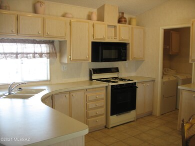 5342 Circle Z Kitchen