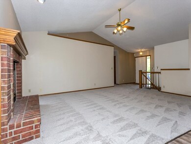 NEUTRAL COLORS FIT ANY DECOR