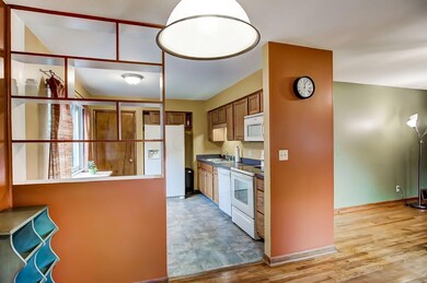 1333 Frisbee Dr, Columbus, OH 43224 - photo 5