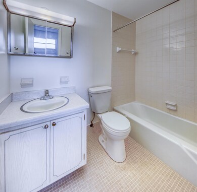 420 W Palm St unit A24, Lantana, FL 33462 - photo 7