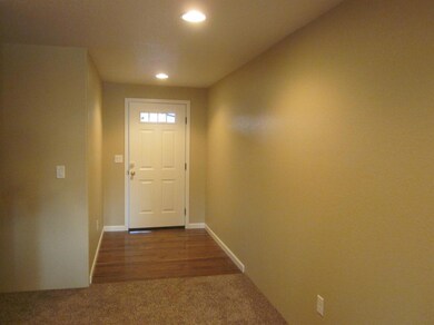 8373 Kyra Ln, White City, OR 97503 - photo 4