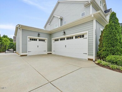 083-3 Car Garage
