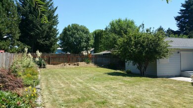 1583 Tedford St SE, East Wenatchee, WA 98802 - photo 2