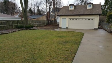 22 Whidden Ave, Waukegan, IL 60085 - photo 2