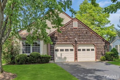 12 Alexander Hamilton Ct, Monroe Township, NJ 08831 - photo 2