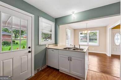 690 Green Acres Rd SE, Smyrna, GA 30080 - photo 3