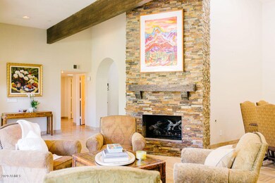 LIVINGROOM