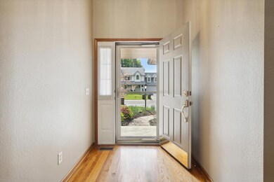 07-918-Hickory-Creek-Dr-WindowStill-13