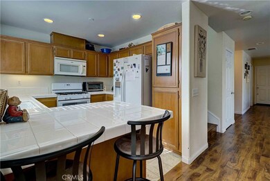 852 W Kemp Ct, Compton, CA 90220 - photo 3