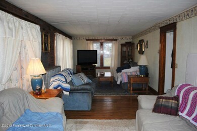 426 Gravity Rd, Lake Ariel, PA 18436 - photo 2