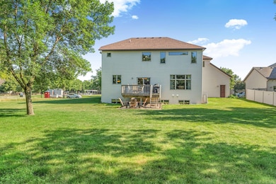 2161 Mill Pond Dr, Saint Cloud, MN 56303 - photo 2