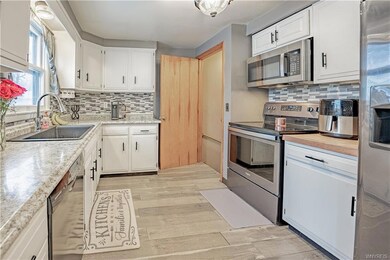 72 Dale Dr, North Tonawanda, NY 14120 - photo 5