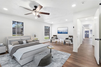 2325 Chelmsford Ct, Alvin, TX 77511 - photo 7