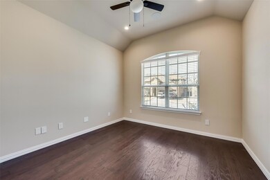 3917 Crosstrees Dr, Lake Dallas, TX 75065 - photo 5