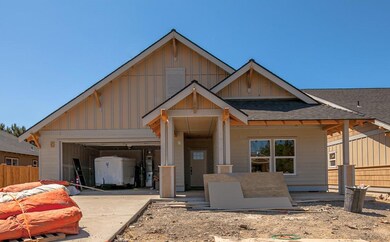 767 NW Rimrock Dr, Redmond, OR 97756 - photo 2