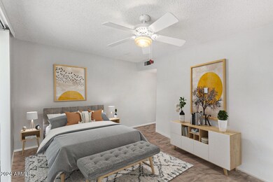 10431 W Mission Ln, Sun City, AZ 85351 - photo 4