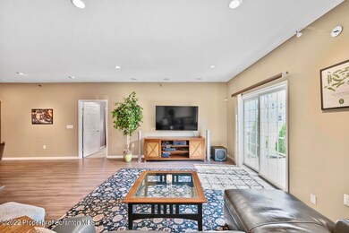 520 5th St unit 522, Dunmore, PA 18512 - photo 5