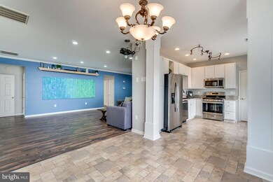 6911 Castleton Dr, Fredericksburg, VA 22407 - photo 3