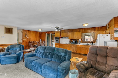 403 E McPherson Dr©WynmorPhotography.com