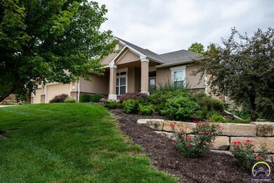 6820 SW 44th St, Topeka, KS 66610 - photo 2