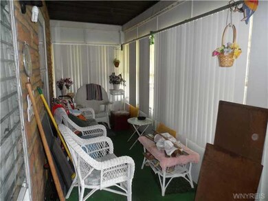 Porch - Enclosed Enclosed sun porch