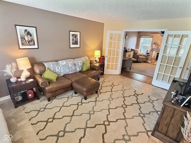 3184 Rolling Hill Dr, Columbus, IN 47201 - photo 4