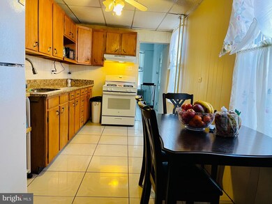 1336 N 10th St, Reading, PA 19604 - photo 5