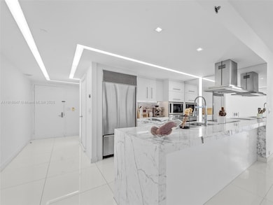 Icon Brickell Tower 2 unit 3801, Miami, FL 33131 - photo 4