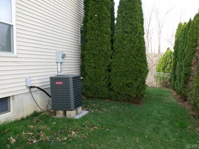 2131 Briarwood Dr, Coplay, PA 18037 - photo 5