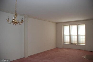 13000 Shamrock Glen Dr, Germantown, MD 20874 - photo 3